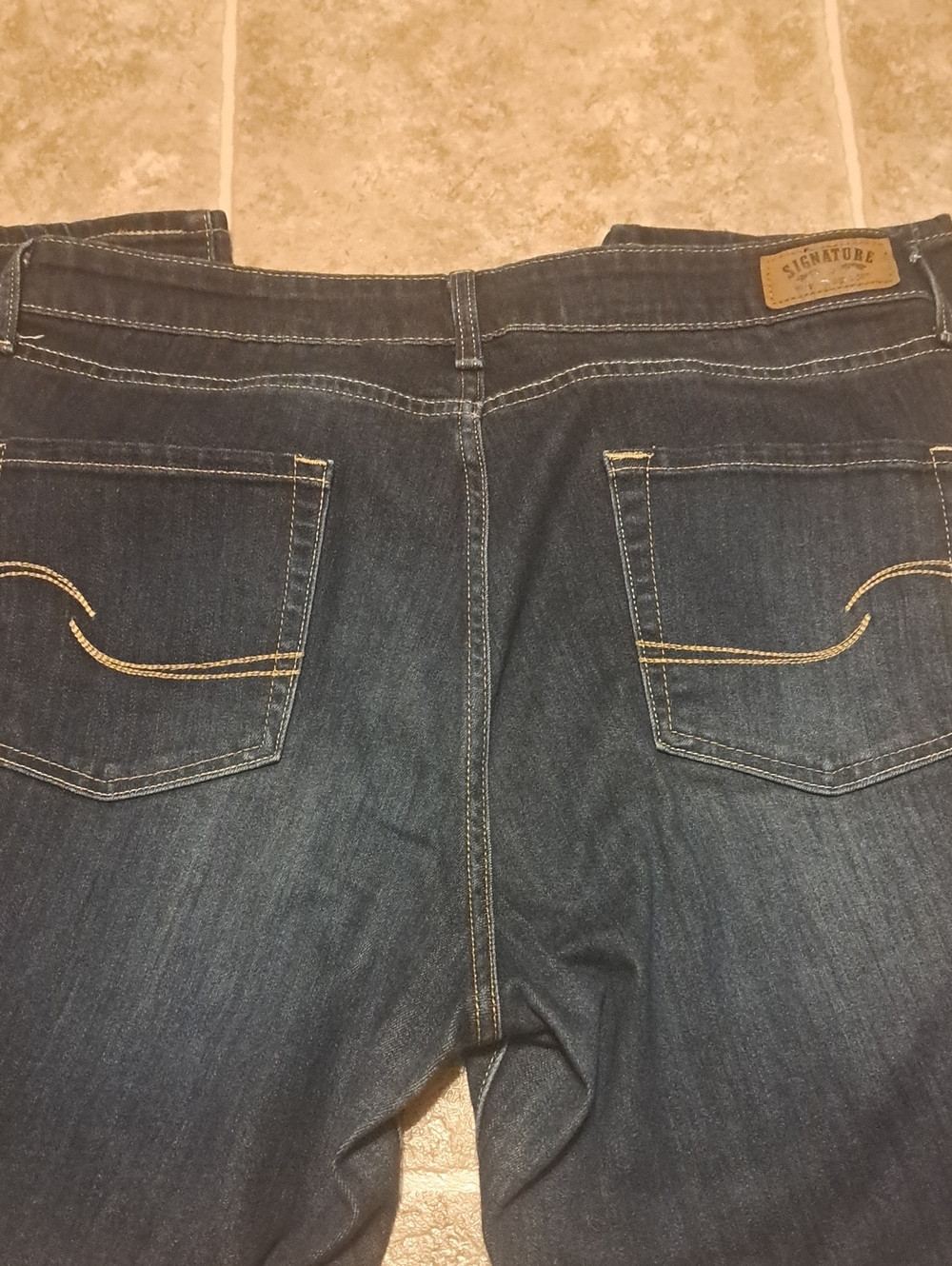 Signature by Levi Strauss Women's Slim Straight Jeans - Dark Wash Blue. Size 32. - Picture 10 of 10